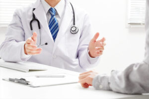運動不足が招く脊椎圧迫骨折のリスクと予防エクササイズ集